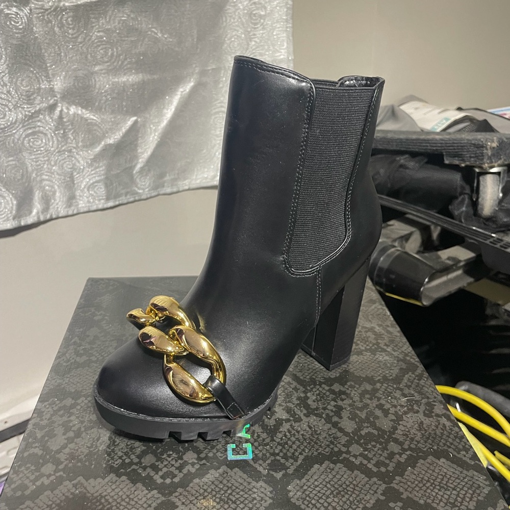 Cape Robbin Black Heeled Boots with Gold Chain